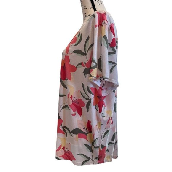 Liz Claiborne Popover Henley Floral Flowing Top - Picture 5 of 9